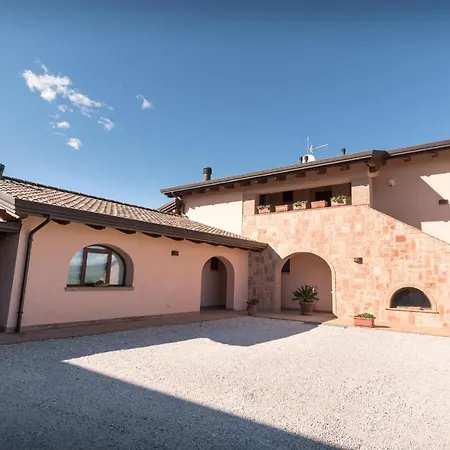 Rosa Di Assisi Couette-café 3*