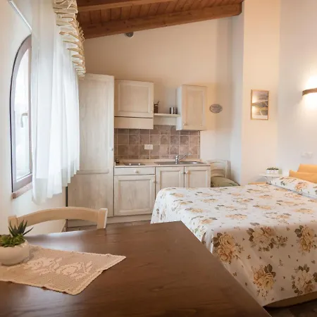 Rosa Di Assisi 4*