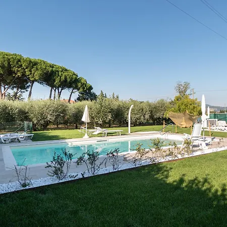 Rosa Di Assisi Bed and Breakfast 4*