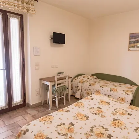 Rosa Di Assisi Oda ve Kahvaltı