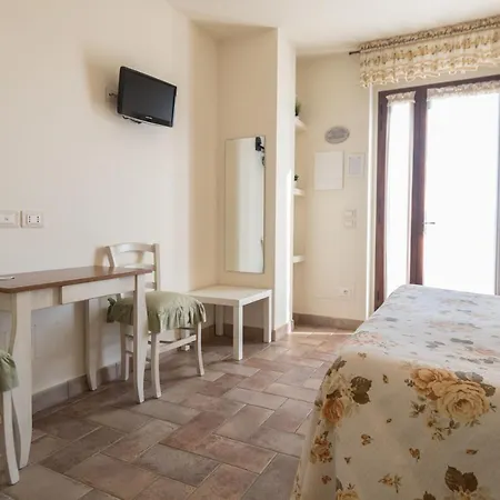 Rosa Di Assisi Couette-café Bastia Umbra